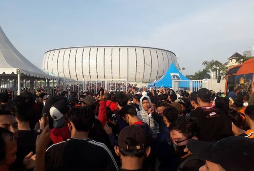 Polemik JIS Terus Berlanjut, DPRD Beri Pesan Tegas soal Pansus - GenPI.co