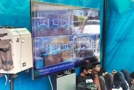 Kekasih Brigadir J Menangis Saat Memberikan Kesaksian di PN Jaksel - GenPI.co
