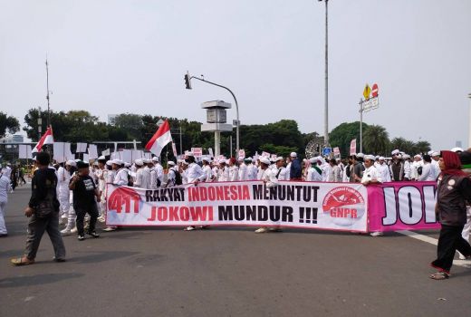 Demo di Patung Kuda Jakarta, Massa GNPR Teriak Keras Agar Presiden Jokowi Mundur - GenPI.co
