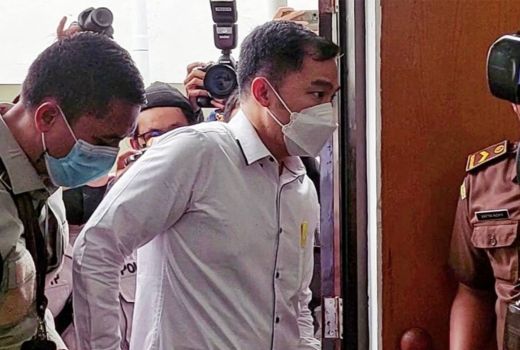 Diajak Chuck Putranto Menonton Rekaman CCTV, Arif Rachman Arifin Menyesal - GenPI.co