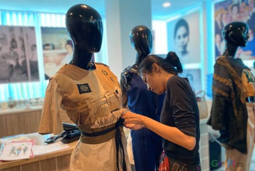 Jelang IFW 2023, Ratusan Desainer Muda Unjuk Karya Lewat Kain Gorontalo - GenPI.co