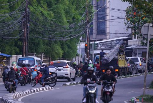 3 Tips Aman Gunakan Transportasi Online Selama Jalan Malam - GenPI.co