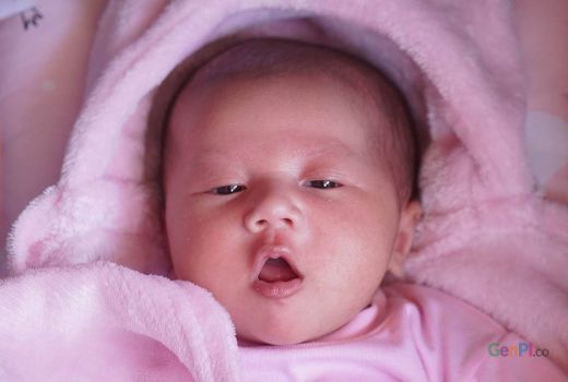 Tips Memilih Tabir Surya yang Tepat untuk Bayi, Agar Tidak Berisiko Iritasi - GenPI.co