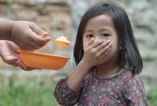 Tips Mengatasi Anak Susah Makan yang Bisa Dilakukan Ibu - GenPI.co