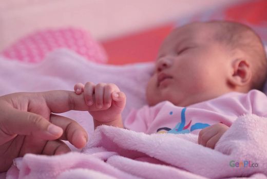 Tips Mengatasi Gangguan Tidur Pada Ibu yang Baru Melahirkan - GenPI.co