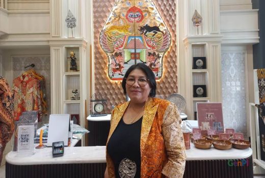 Henny Rolupat Bawa UMKM Pasok Kebutuhan Ekspor Batik - GenPI.co