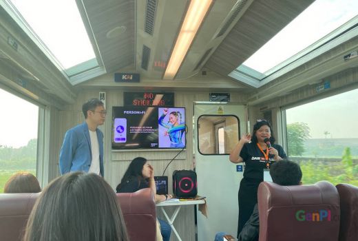 Cocok dibawa Traveling, Headphone JBL Tour ONE M2 Manjakan Perjalanan di Kereta - GenPI.co