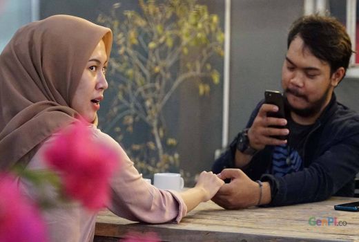 Ramalan Zodiak Leo Tenangkan Pasangan, Cancer Bahagiakan Kekasih - GenPI.co