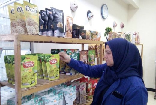 Rumah BUMN Cirebon Dorong Produk Lokal UMKM Bisa Bersaing di Pasar Global - GenPI.co