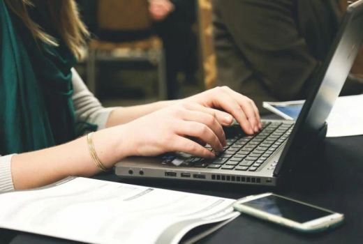Ingin Jago Nulis Novel Digital? Ini Tips Asma Nadia - GenPI.co BALI