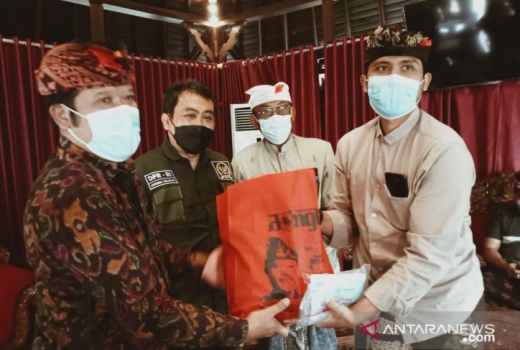 Anggota DPR dan Bupati Bangli Bali Bagi-bagi Bantuan Ini - GenPI.co BALI
