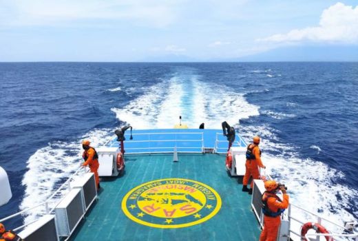 Kapal KM Liberty 1 Karam di Laut Bali, Basarnas Cari 9 ABK - GenPI.co BALI