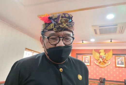 Cok Ace Berpesan Jangan Ada yang Menaikkan Tarif PCR - GenPI.co BALI