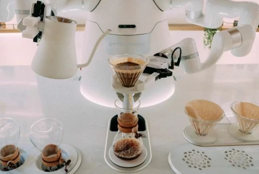 Canggih! Ada Robot Barista dari Otten Coffee - GenPI.co BALI
