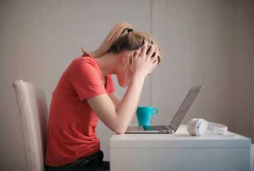 Waspda! Ini 3 Gejala Stres Fisik Pada Manusia - GenPI.co BALI