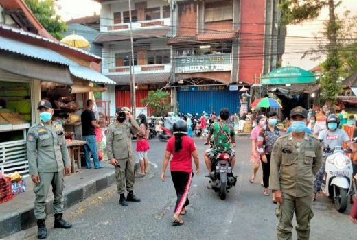Masih Galungan Bali, Satpol PP Denpasar Gusur Pengamen dan Gepeng - GenPI.co BALI