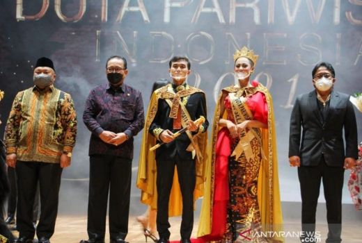 Cok Ace Berharap Duta Pariwisata Bisa Gali Potensi Wisata - GenPI.co BALI