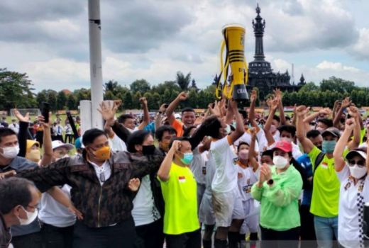 Jadi Objek Sindiran, Ini Aksi Ketua DPR RI Puan Maharani di Bali - GenPI.co BALI