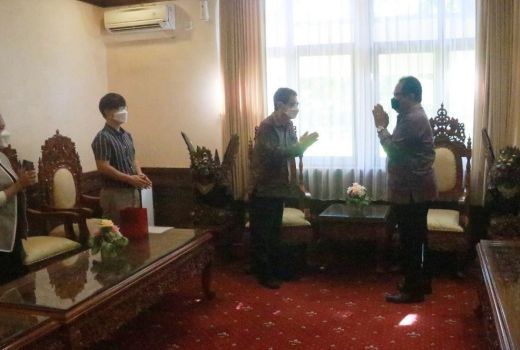 Bertemu Cok Ace dan Bentuk Konjen, Bali Ramai Turis Korsel? - GenPI.co BALI