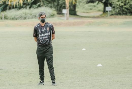 Wakili Indonesia di Piala AFC, Pelatih Bali United Teco Serius - GenPI.co BALI