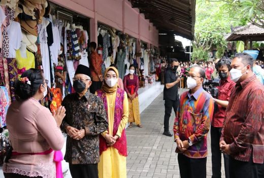 Pedagang Pasar Seni Gianyar Bali Mengadu ke Ma'ruf Amin, Kenapa? - GenPI.co BALI