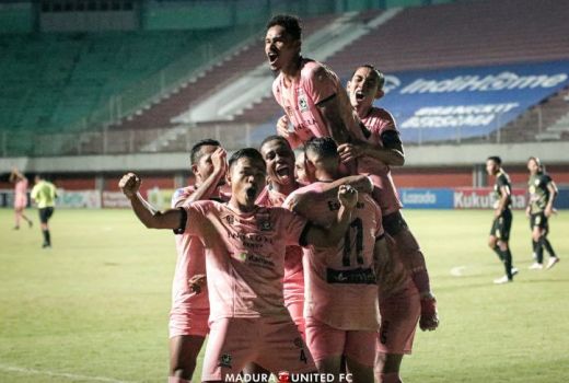 BRI Liga 1: Putuskan Nasib Apes, Madura Kalahkan Bali United?? - GenPI.co BALI