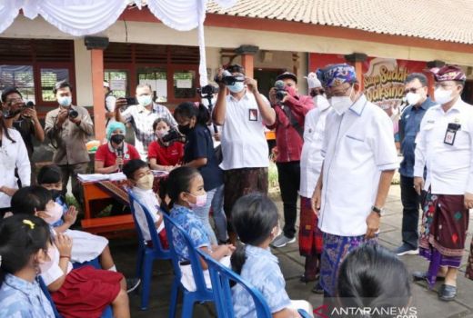 Banyak Anak Vaksin Covid-19, Gubernur Koster: Bali Herd Immunity - GenPI.co BALI