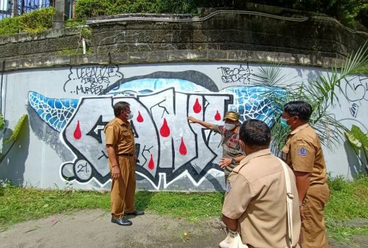 Mural Tukad Badung Bali Kena Vandalisme, Sekda Denpasar Buru Ini - GenPI.co BALI