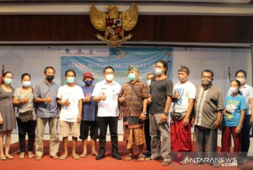 Pemkot Denpasar Bali Bikin Program Sekolah Pedagang Pantai Sanur - GenPI.co BALI