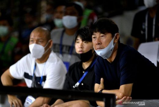 Latih Timnas Indonesia di Bali, Asisten Shin Tae-yong Diubah PSSI - GenPI.co BALI