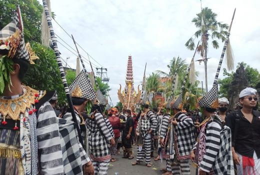 Merinding! Ini Suasana Krama Bali Ikuti Pelebon Raja Pemecutan XI - GenPI.co BALI