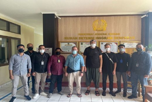 Viral Aniaya WNA Ukraina, 3 Bule Ini Dideportasi Imigrasi Bali - GenPI.co BALI
