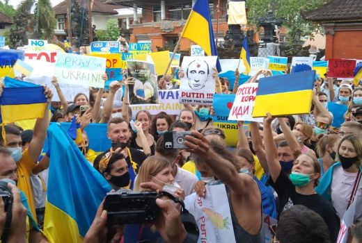 Belum Ada Peningkatan Warga Ukraina ke Bali Pasca Invasi Rusia - GenPI.co BALI