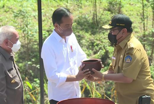 Serahkan Tanah Bali ke Jokowi, Wagub Cok Ace Bilang Ini di IKN - GenPI.co BALI