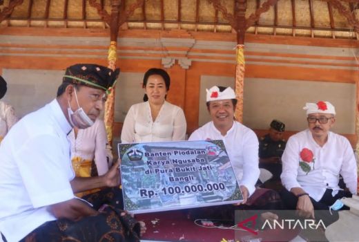 Fantastis! Sebegini Dana Punia Bupati Bangli Bali untuk Pujawali - GenPI.co BALI