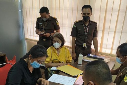 Arisan Online Tipu Rp398 Juta, Kejari Denpasar Tahan Wanita Ini - GenPI.co BALI