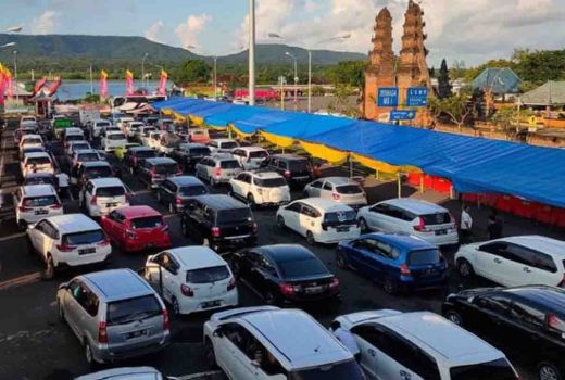 Imbas Gilimanuk Macet Parah, ASDP Tambah Kapal Feri di Selat Bali - GenPI.co BALI