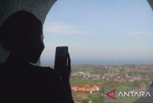 Libur Lebaran, Pariwisata Patung GWK Bali, Wisatawan Terkesan - GenPI.co BALI