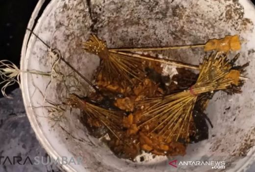 Viral! Cewek Komplain Dapat Pelayanan Buruk Beli Sate Babi Bali - GenPI.co BALI