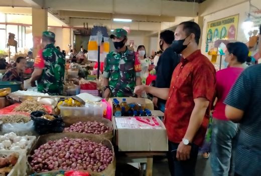 Ibu-ibu Resah Minyak Goreng, Dandim Karangasem Lakukan Inspeksi - GenPI.co BALI