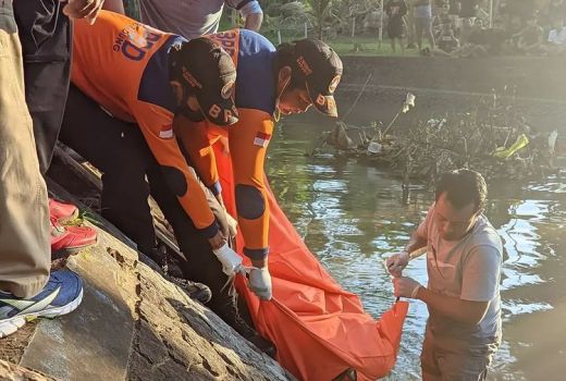 Geger! Mayat Wanita Tanpa Celana di Sungai Ayung Badung Bali - GenPI.co BALI