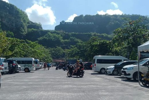 Pantai Pandawa Bali Banjir Wisatawan! Banyak Turis Domestik - GenPI.co BALI