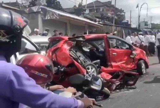 Petaka Kuningan, Wanita Tabanan Tewas Efek Kecelakaan Bus - GenPI.co BALI