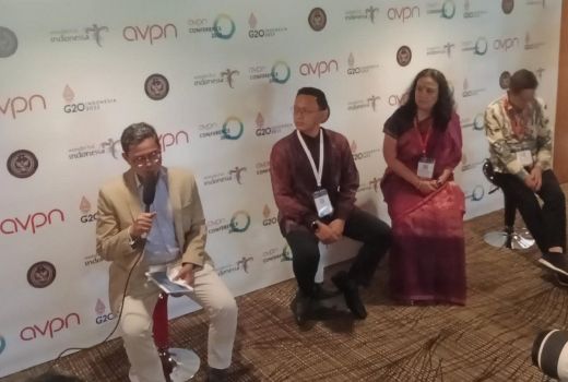 Warga Intaran Bali Tolak Proyek LNG, Wamen BUMN Merespons Ini - GenPI.co BALI
