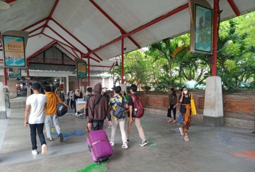 Syarat Perjalanan Vaksinasi Booster? Ini Aksi Bandara Ngurah Rai - GenPI.co BALI