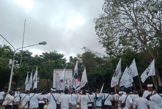 Warga Intaran Tolak Terminal LNG, Gubernur Koster Wajib Begini - GenPI.co BALI