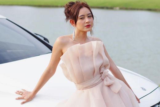 Profil Ni Made Laura Theux, Artis Cantik Blasteran Bali-Prancis - GenPI.co BALI