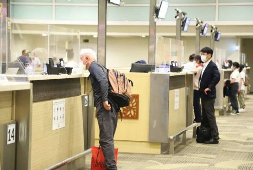 Eks DPRD Kritik Bandara Ngurah Rai Bali Efek Wisman Berjubel - GenPI.co BALI