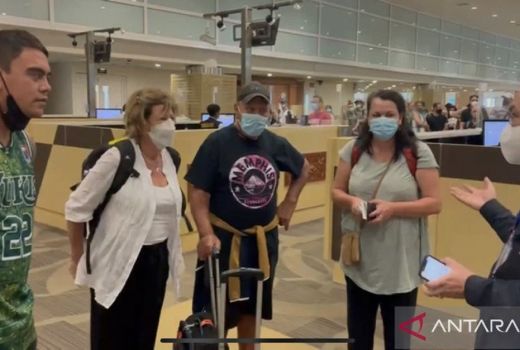 Hoax Wisman Berjubel Bandara Ngurah Rai? Imigrasi Sebut Bule Ini - GenPI.co BALI