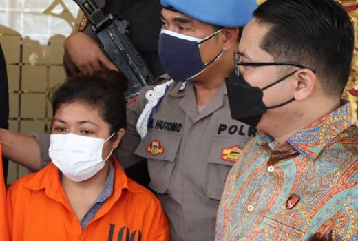 Pacar Psikopat Penyiksa Bocah Denpasar Idap Gangguan Mental Ini - GenPI.co BALI
